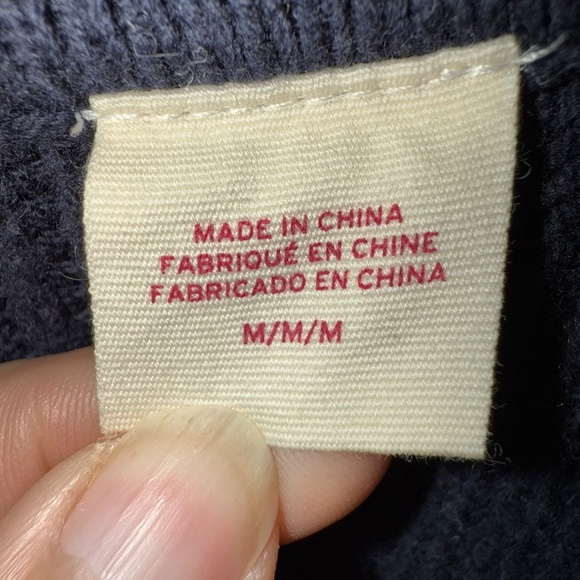 Levi's Eve Bold Block Stripe Sweater Navy Cream Size Medium Preppy - Picture 10 of 10